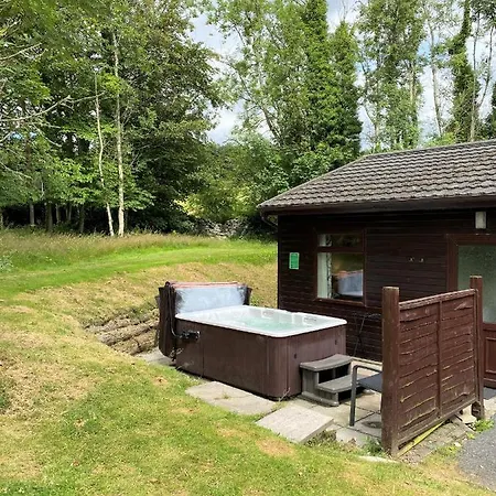 Birch Lodge 18 With Hot Tub Newton Stewart Exterior photo